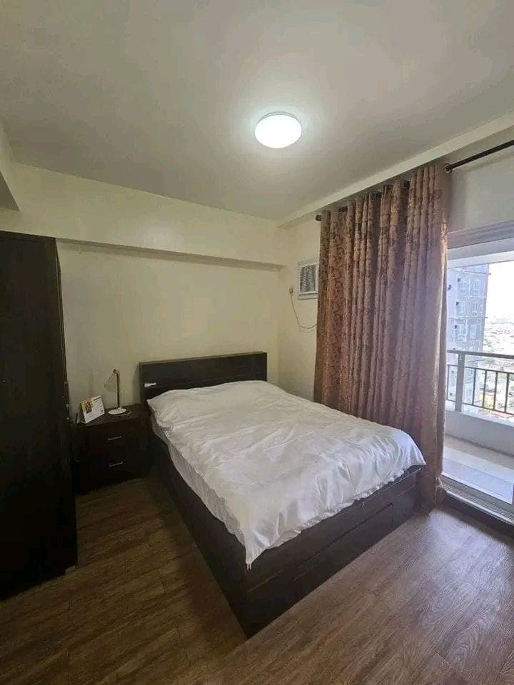 𝐅𝐎𝐑 𝐑𝐄𝐍𝐓 Two Bedroom with Balcony Unit in La Verti Residences - photo 9