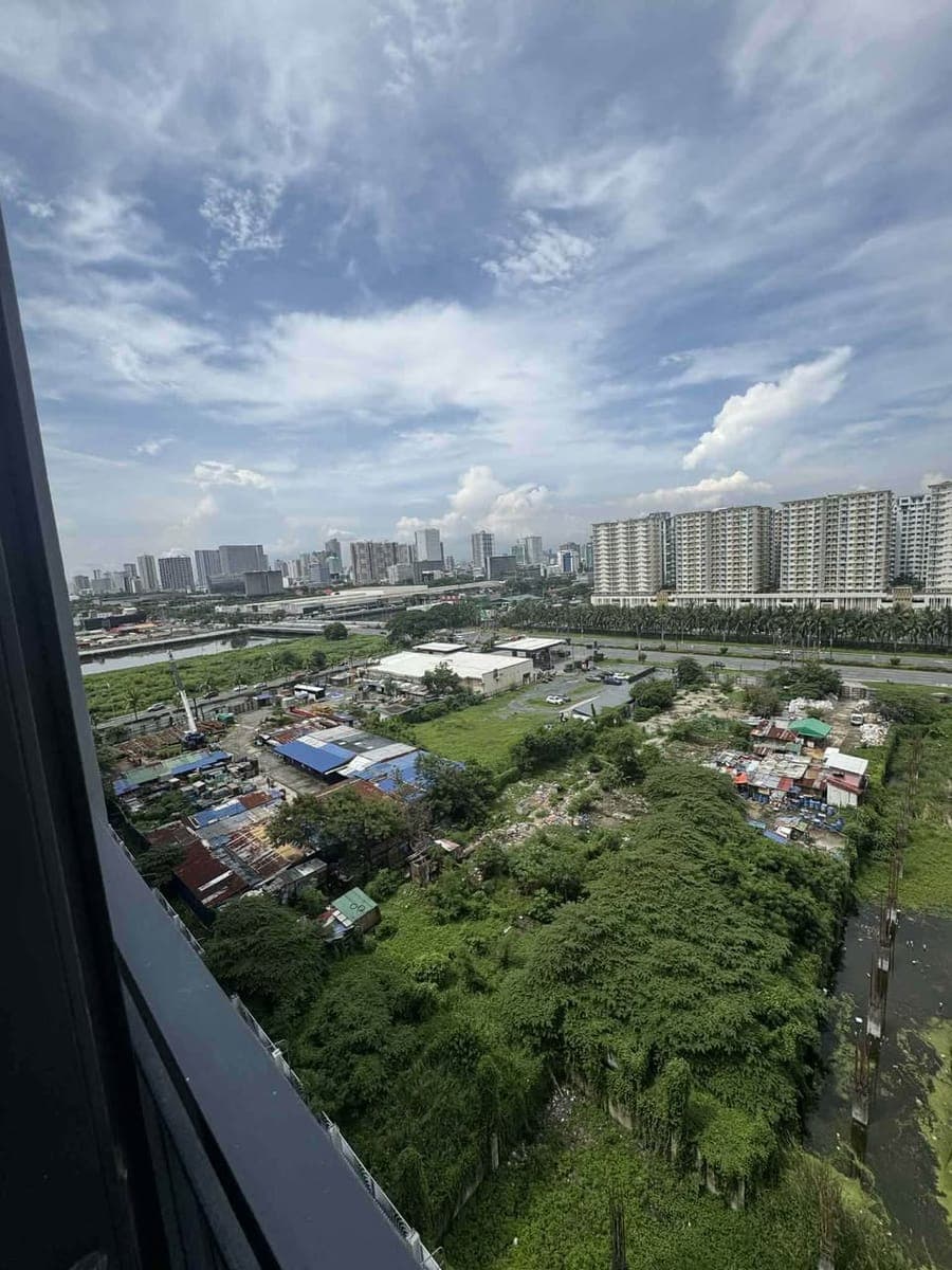 - SHORE 2 RESIDENCES FOR RENT - AVAILABLE ON JULY 6 onwards - photo 1