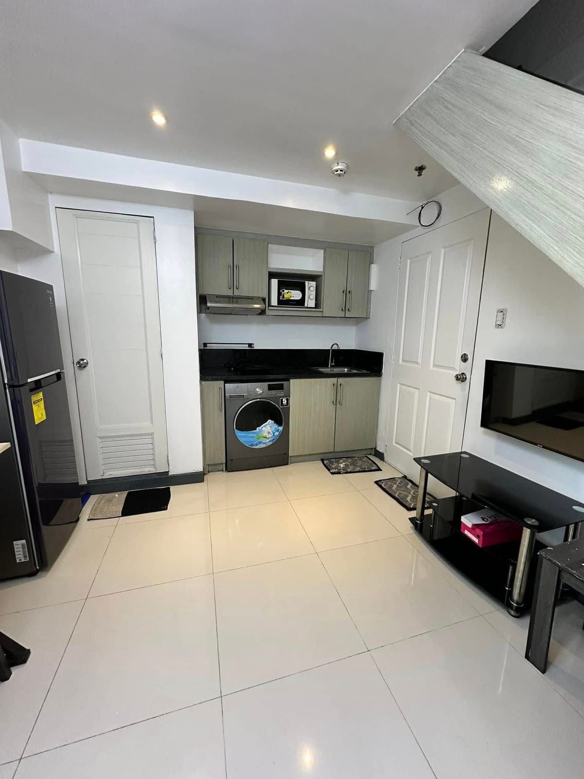 ‼️‼️‼️📢FEMALE CONDO BEDSPACE  for rent! - photo 2