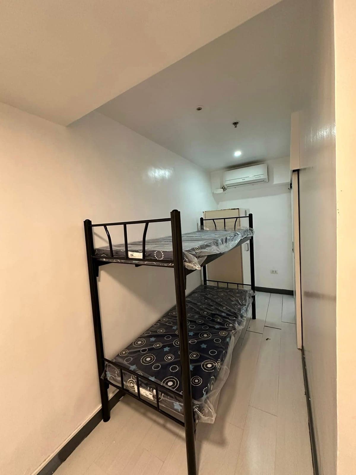‼️‼️‼️📢FEMALE CONDO BEDSPACE  for rent! - photo 11
