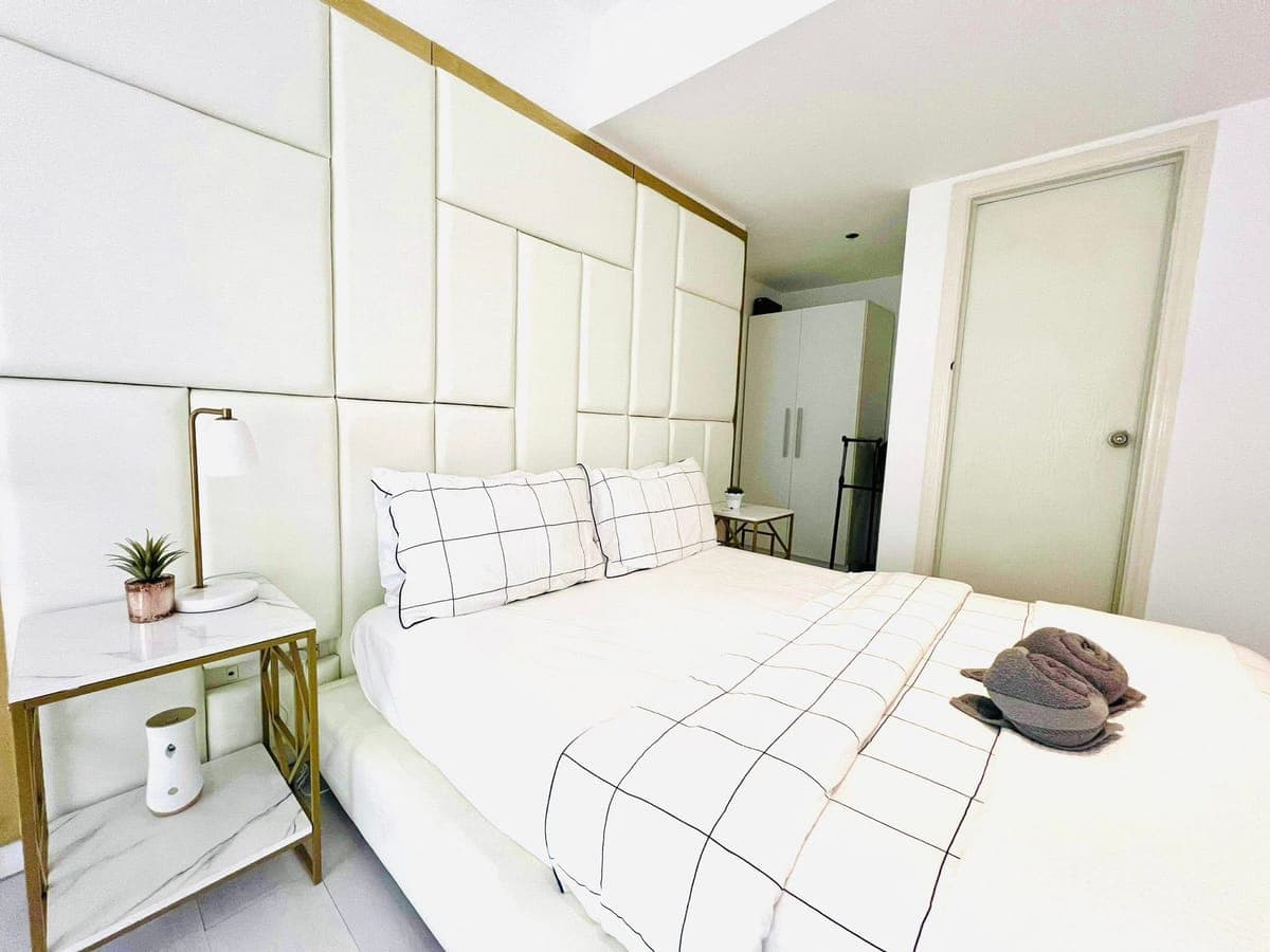 𝐅𝐎𝐑 𝐋𝐄𝐀𝐒𝐄 𝐀𝐍𝐃 𝐒𝐀𝐋𝐄: 𝐓𝐇𝐄 𝐆𝐑𝐀𝐌𝐄𝐑𝐂𝐘 𝐑𝐄𝐒𝐈𝐃𝐄𝐍𝐂𝐄𝐒 - photo 9