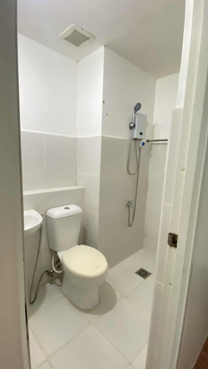 LOOKING FOR REPLACEMENT: LINEAR MAKATI TOWER 1 - photo 3