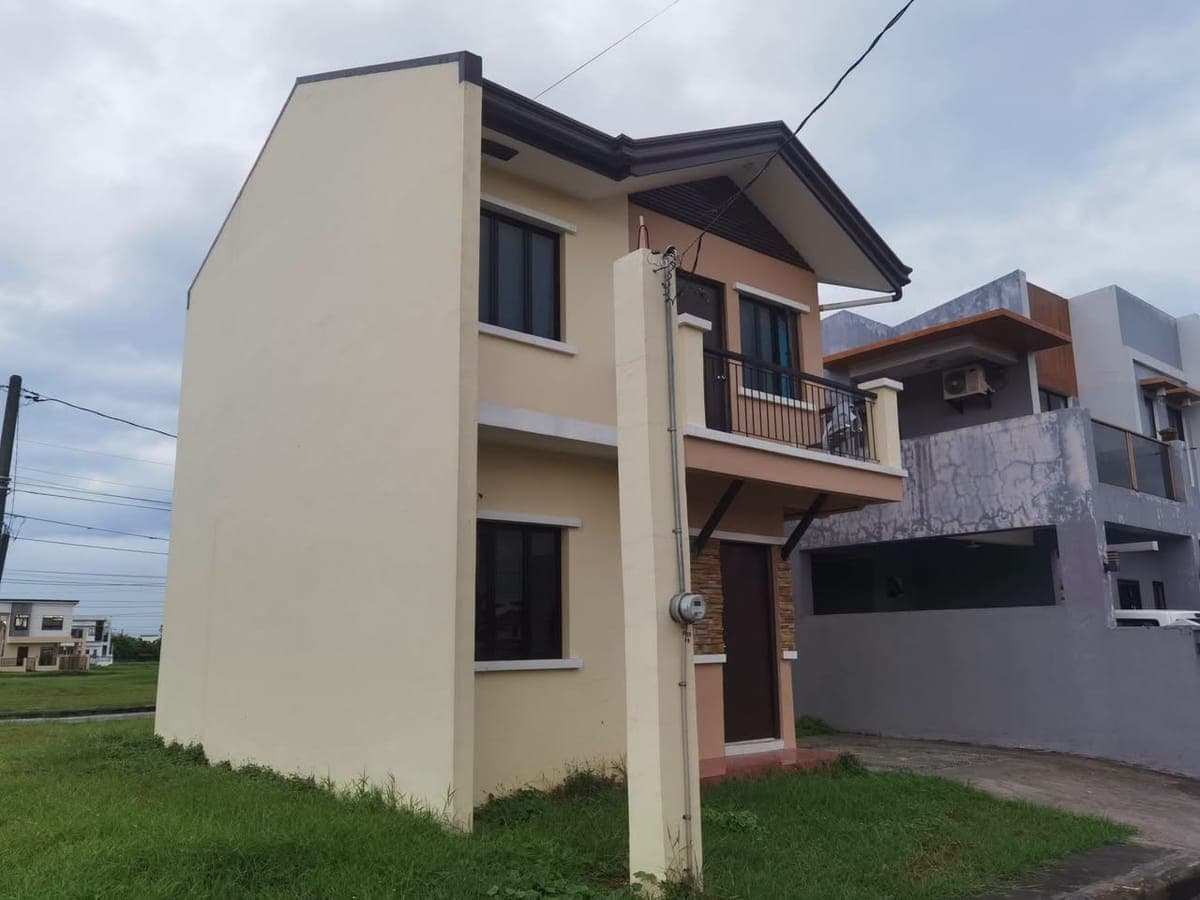 HOUSE FOR RENT Antel Grand Village - gentri Cavite - photo 2
