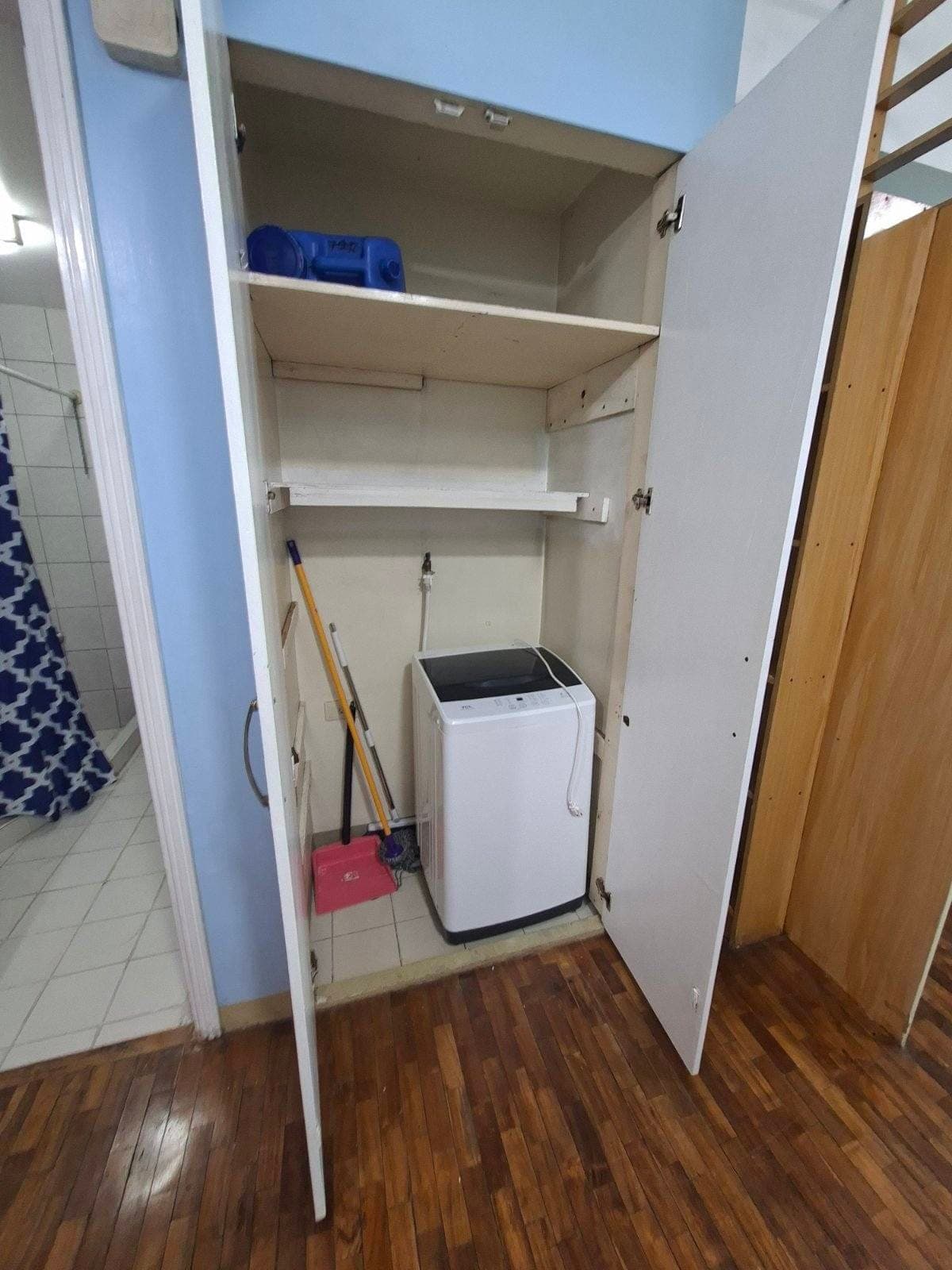 Oriental Garden Makati condo Furnished unit big unit 34sqm - photo 1