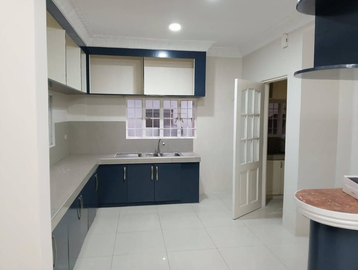 For rent house with 7 bedrooms in BFRV Las Pinas... - photo 3