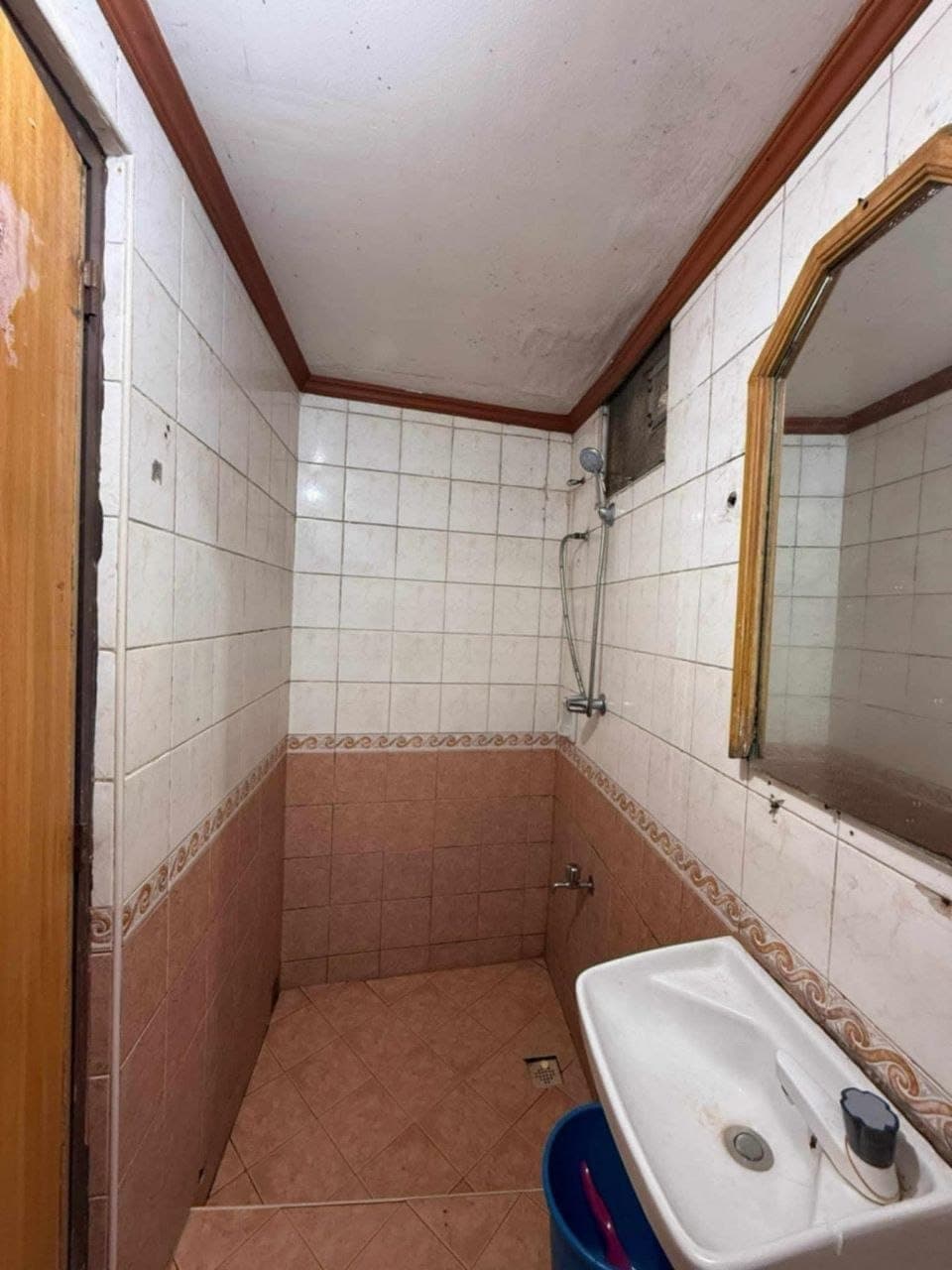 **1 space available! hanap lng po ng kapalit. ** - photo 3