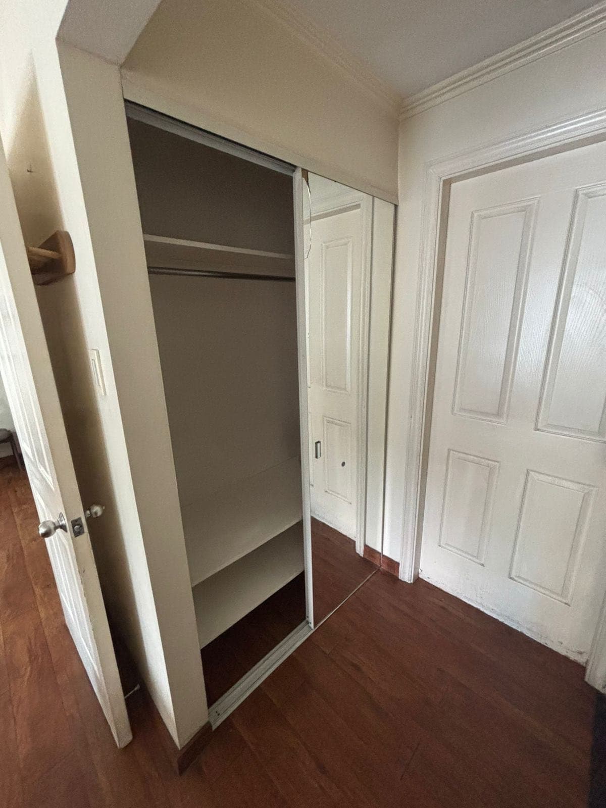 For Rent | Fully Furnished Corner Unit in Central Makati - photo 1