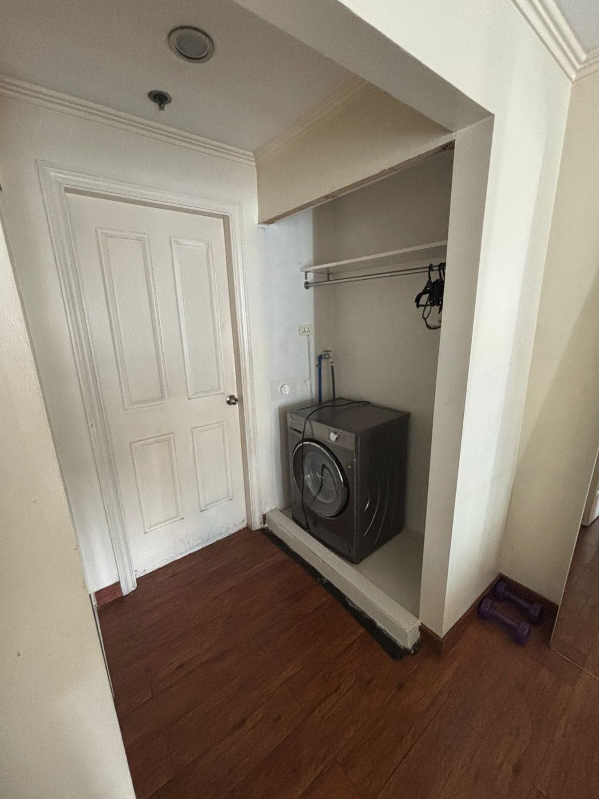 For Rent | Fully Furnished Corner Unit in Central Makati - photo 2