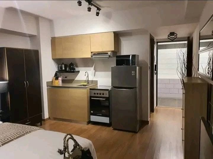 The Rise Makati - photo 2