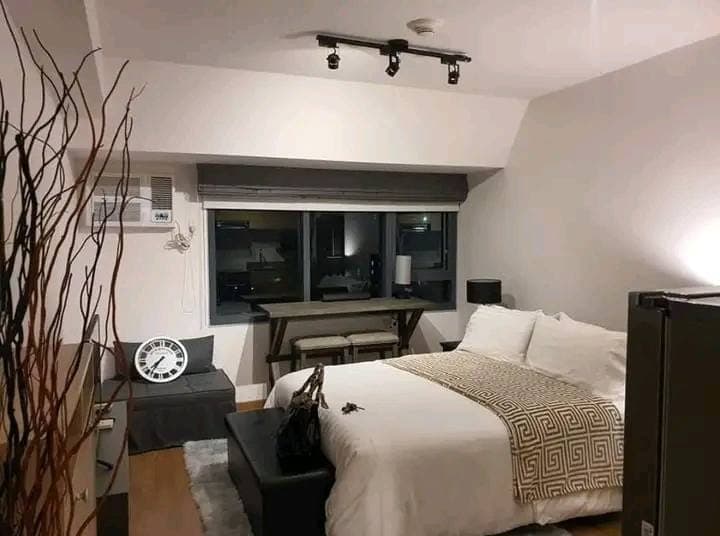 The Rise Makati - photo 5