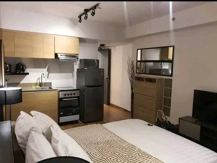 The Rise Makati - photo 6