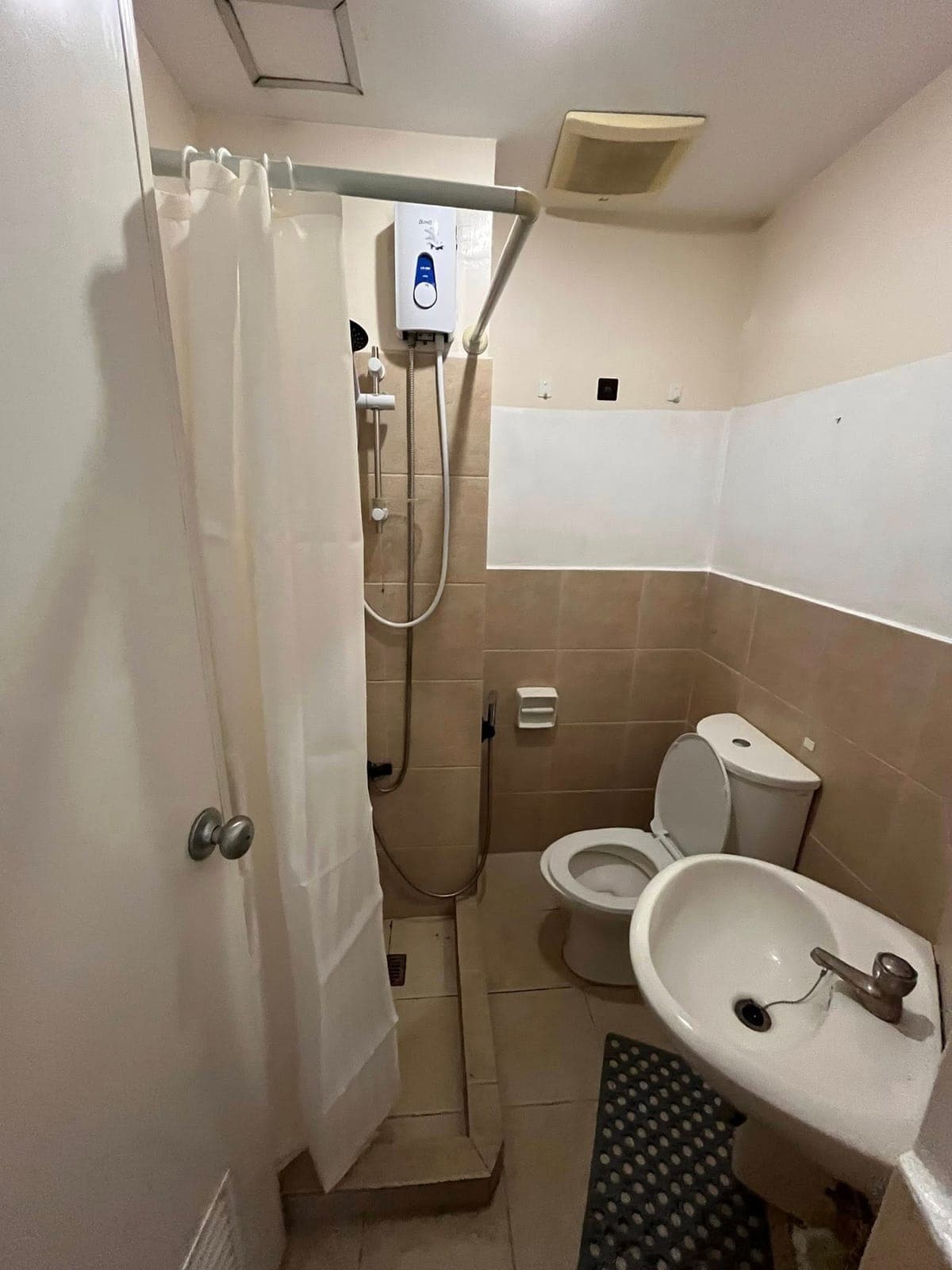 📣 FOR RENT – CONDO UNIT 📣 - photo 3