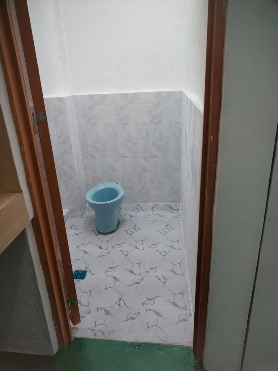 6000 MONTHLY,  Room for rent. Common Cr at Own Sink,   electricity &  Maynilad Own - photo 2