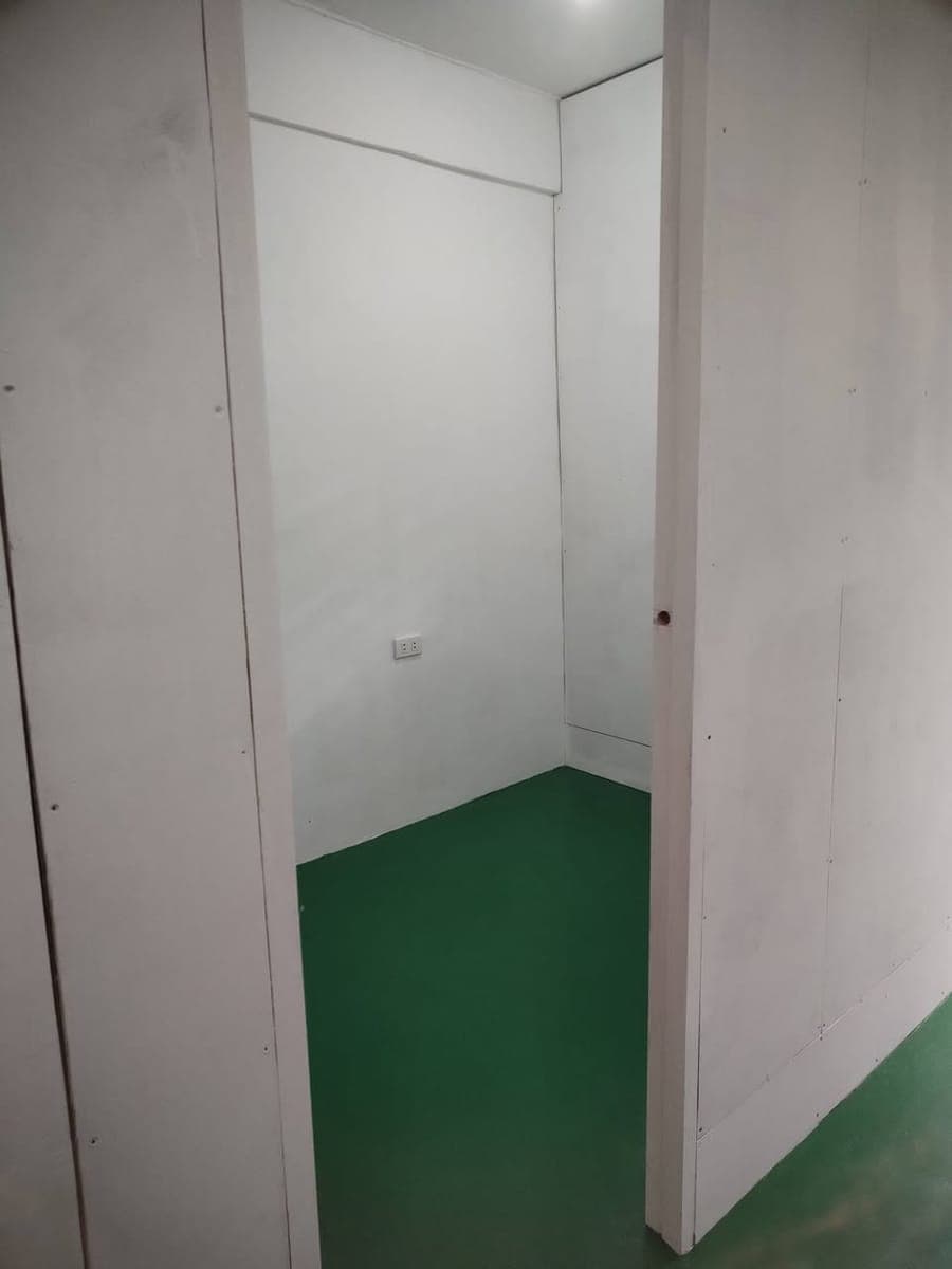 6000 MONTHLY,  Room for rent. Common Cr at Own Sink,   electricity &  Maynilad Own - photo 3