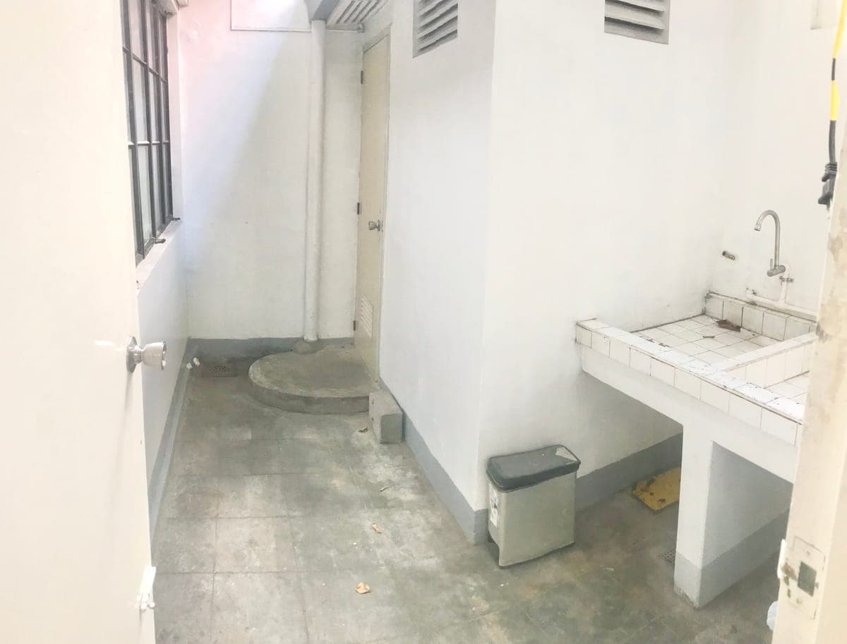 FOR RENT: 92 SQM  @  ₱30,000/MONTH - photo 4