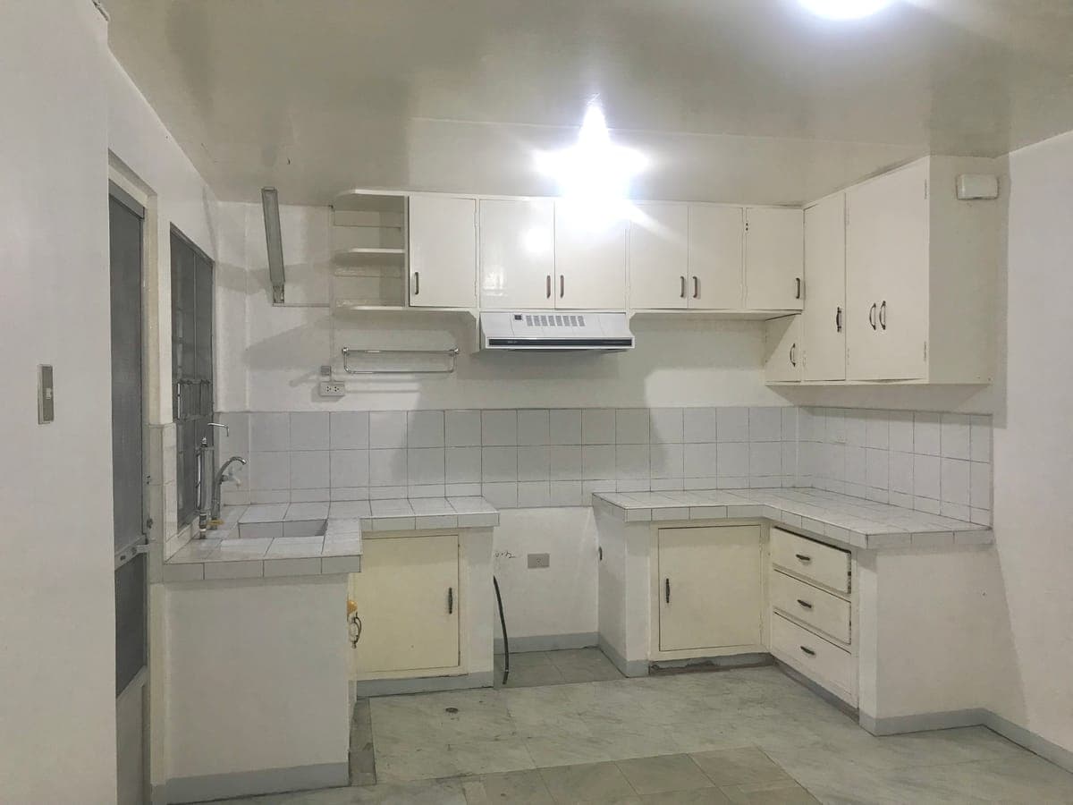 FOR RENT: 92 SQM  @  ₱30,000/MONTH - photo 8