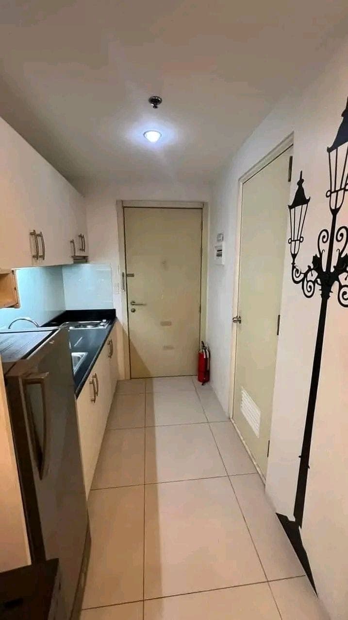 𝐅𝐎𝐑 𝐑𝐄𝐍𝐓 One Bedroom with Balcony Condo in Jazz Residences, Makati City. - photo 1