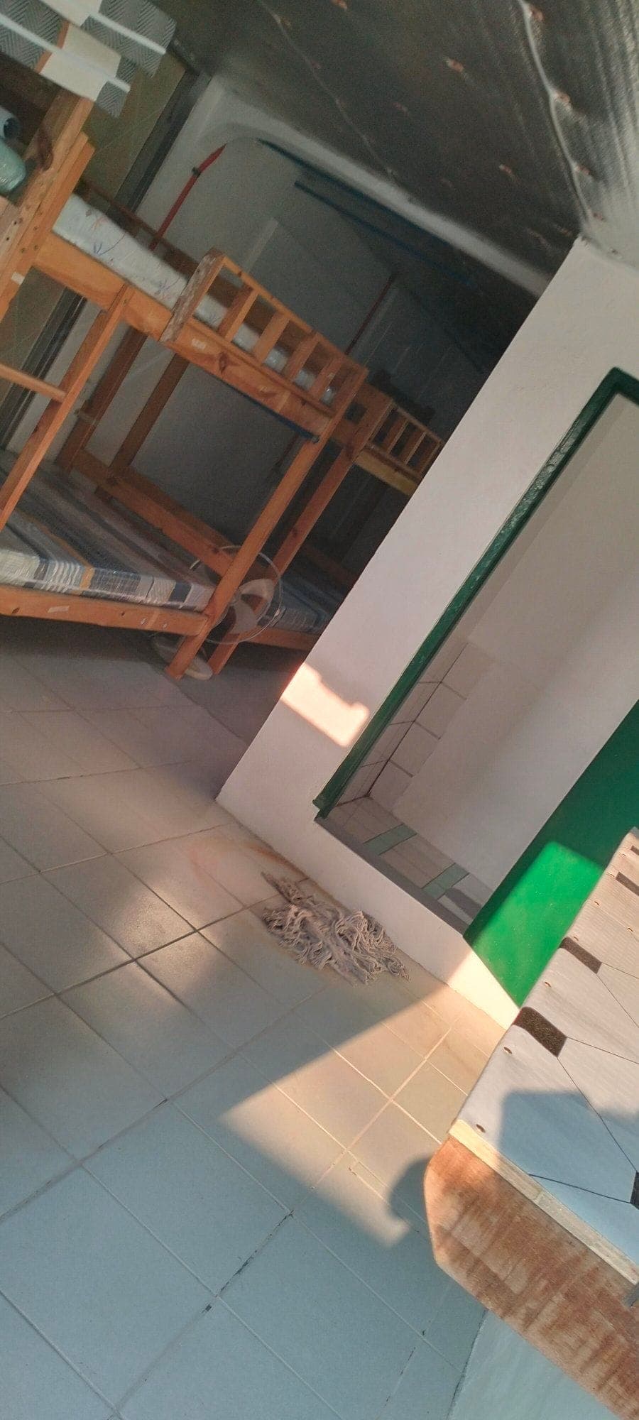 bedspace male 2 person sa room...per bed..lower bed ang vacant.included water electric..3.2k.. - photo 10