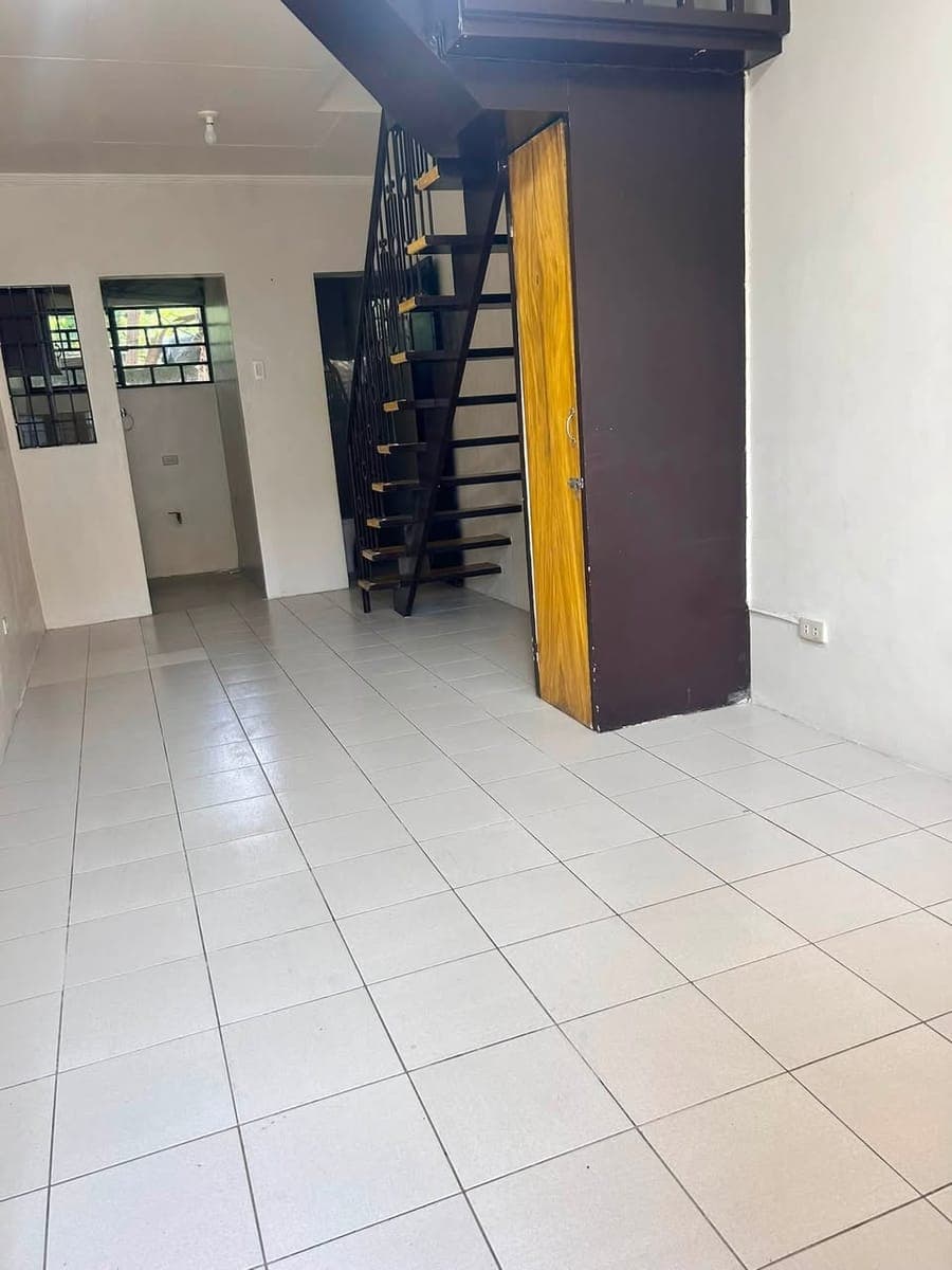 2 bedroom Townhouse for Rent - photo 2