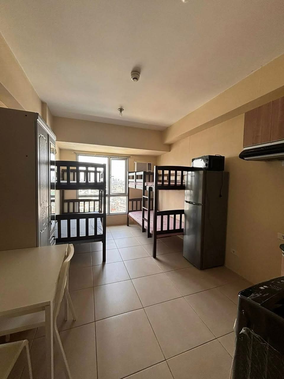 LOOKING FOR FEMALE REPLACEMENT! - photo 1