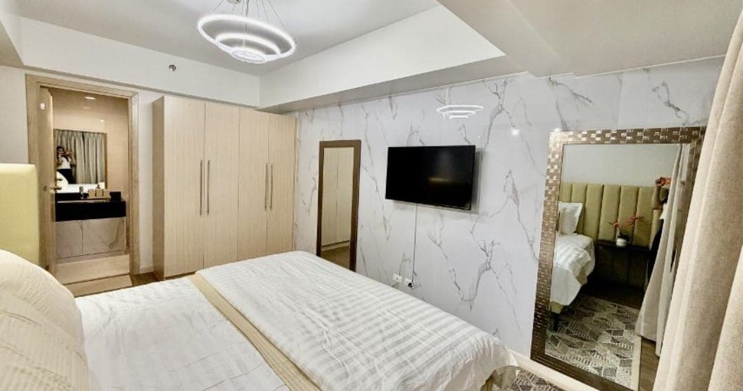 **FOR RENT! Available Now! MAKATI City** - photo 2