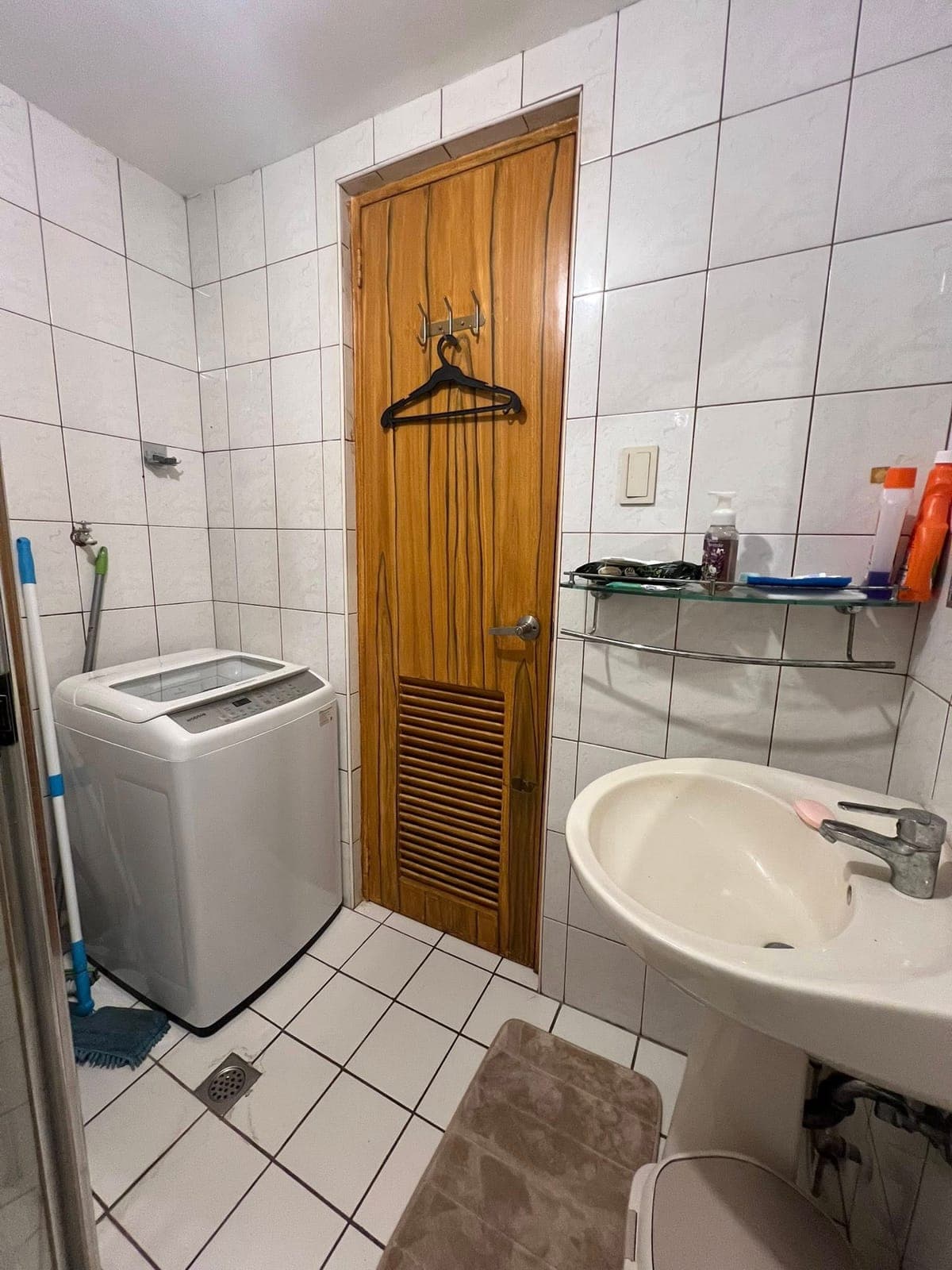 For rent/ Sale condo in Makati along Chino Roces cr Gil Puyat - photo 4