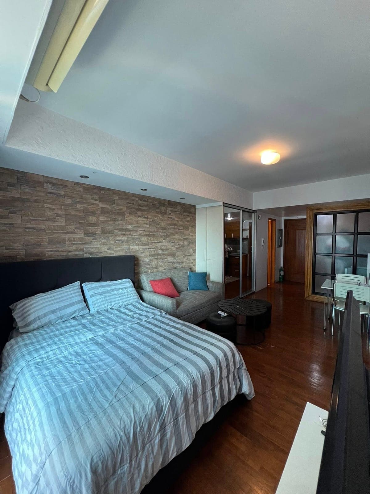 For rent/ Sale condo in Makati along Chino Roces cr Gil Puyat - photo 6