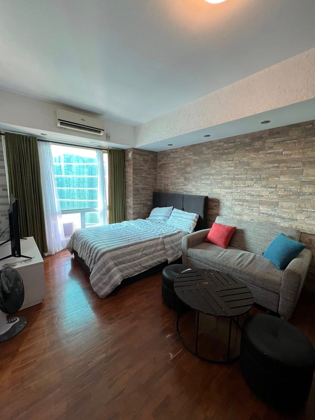 For rent/ Sale condo in Makati along Chino Roces cr Gil Puyat - photo 7