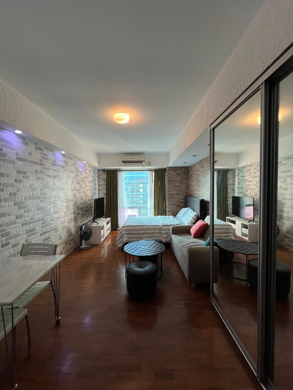 For rent/ Sale condo in Makati along Chino Roces cr Gil Puyat - photo 8