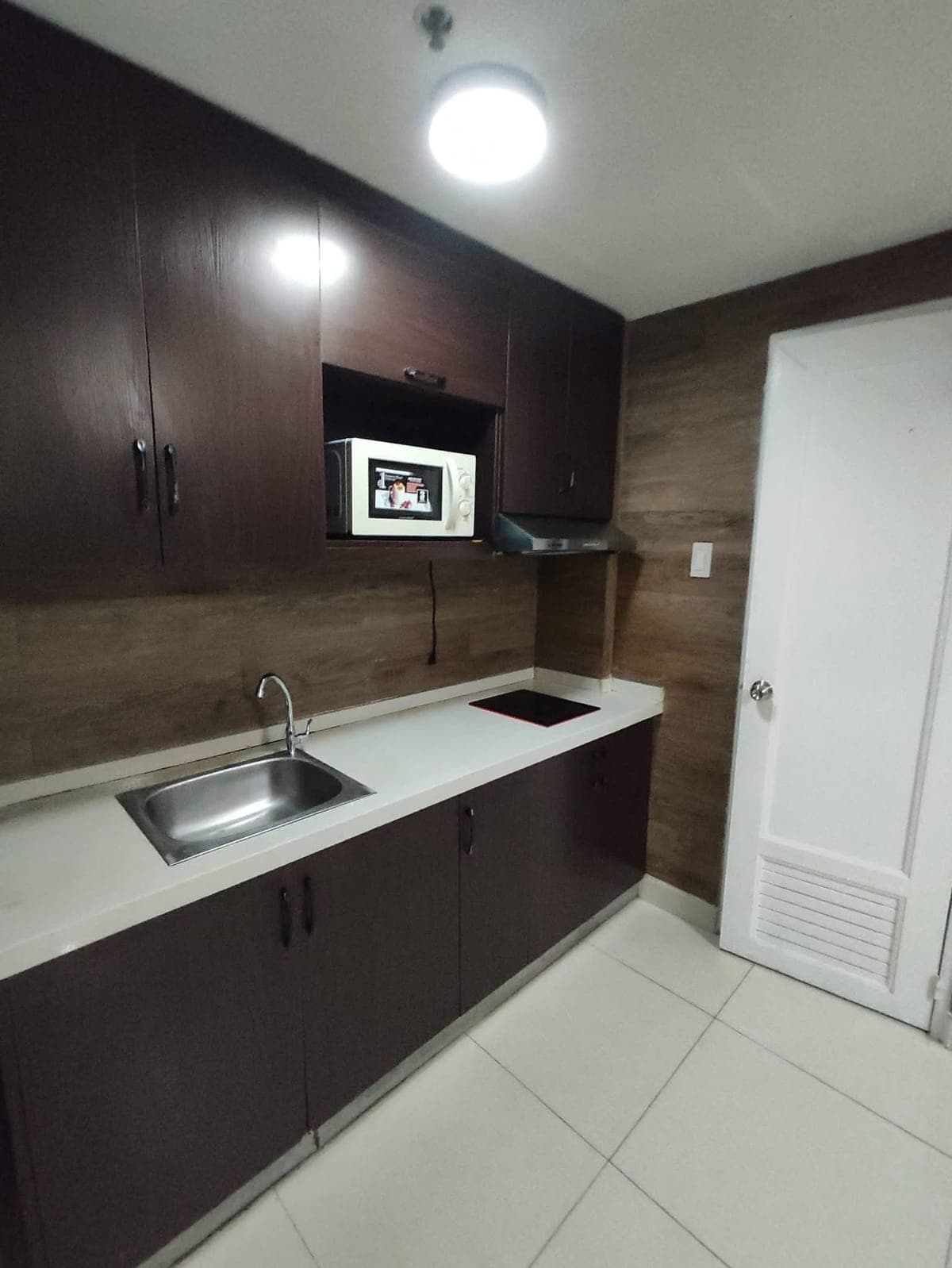 ✨CONDO BED SPACE and SOLO ROOM✨ - photo 2