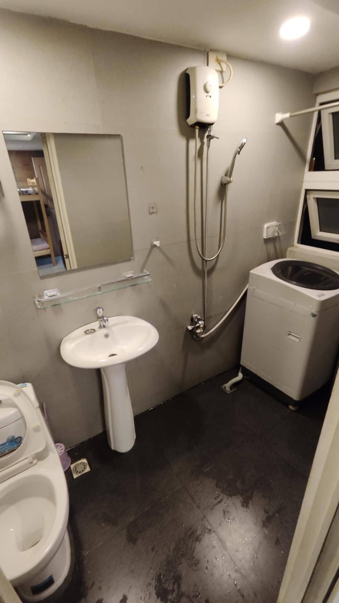 ✨CONDO BED SPACE and SOLO ROOM✨ - photo 3