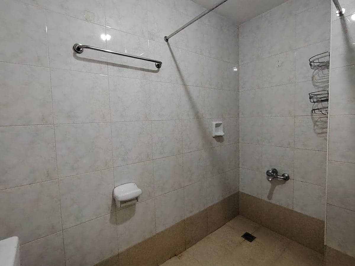 1 Bedroom Condo Unit For Rent in Oriental Garden Makati - photo 4