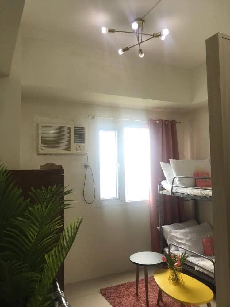 For rent: studio type with partition. - photo 1