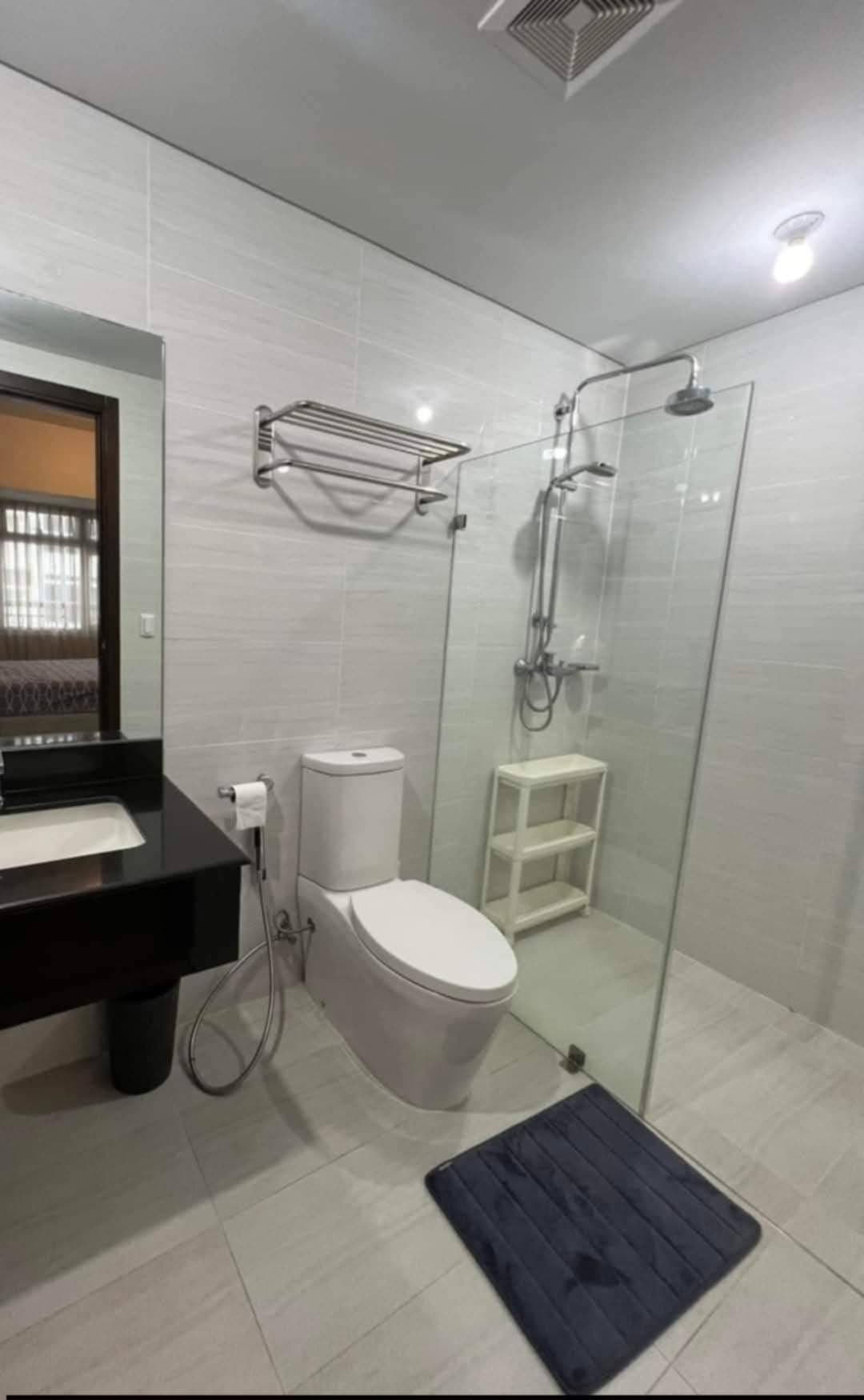 🔆For Rent 2br in Edades Rockwell - photo 1