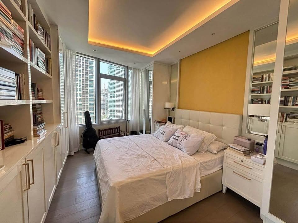 3 - Bedroom Unit in Rockwell The Proscenium Residences - photo 3