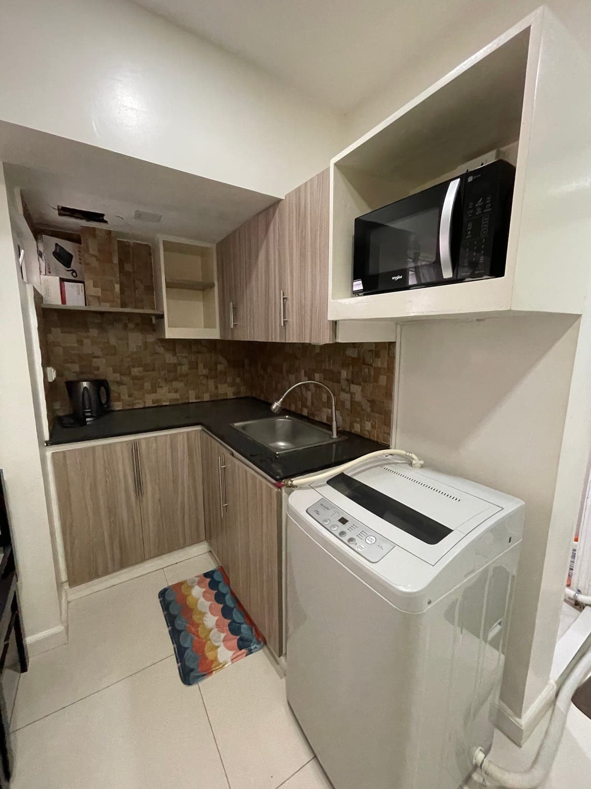 2-bedroom condo for rent in Makati (38sqm) - photo 1