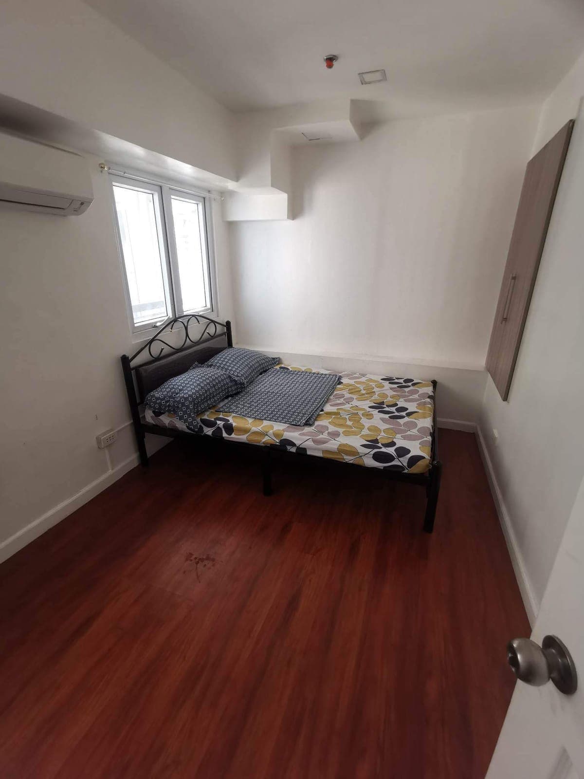 2-bedroom condo for rent in Makati (38sqm) - photo 14