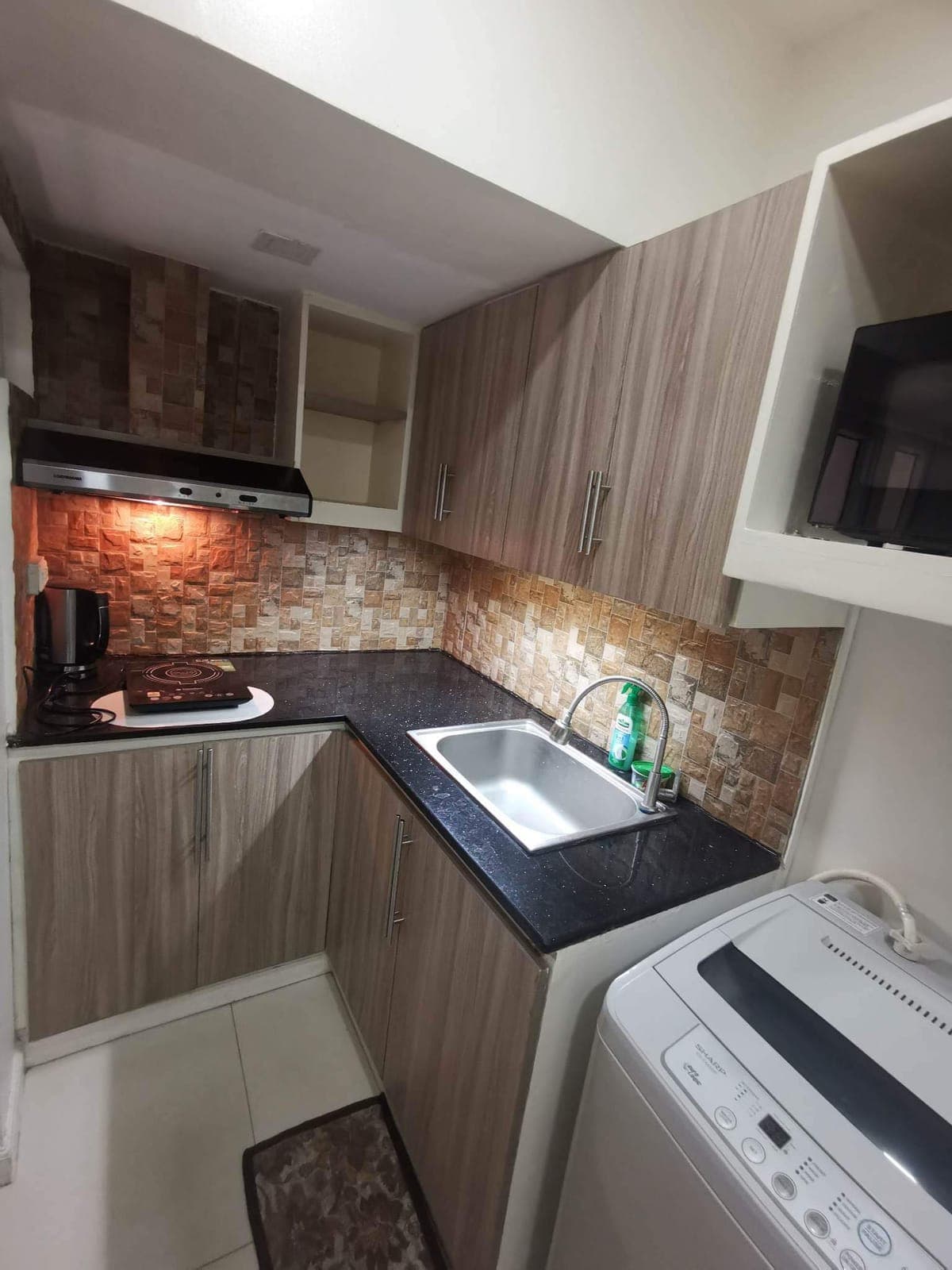 2-bedroom condo for rent in Makati (38sqm) - photo 20