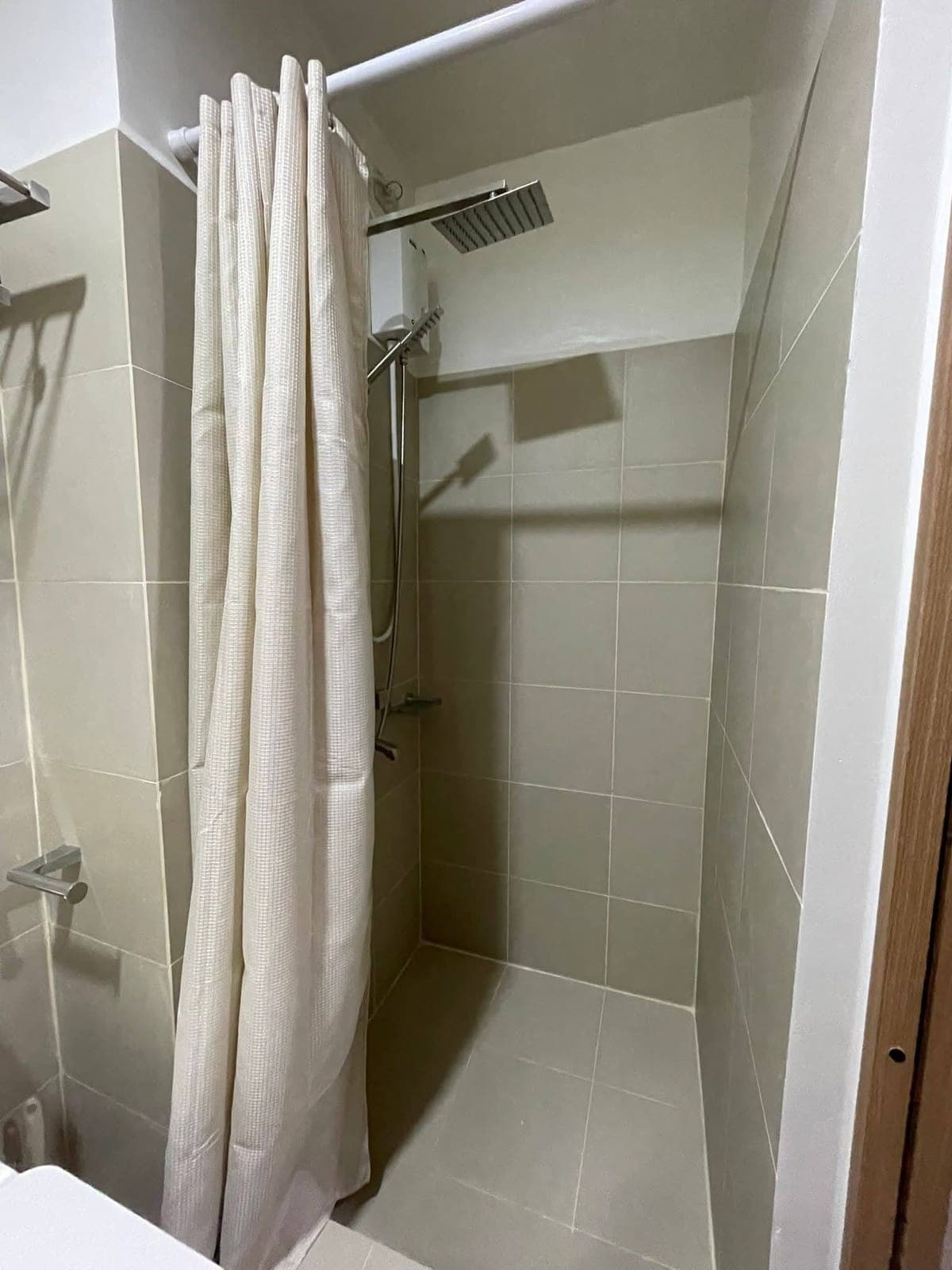 🏠 1BR Condo for Rent - Red Residences Makati - photo 8