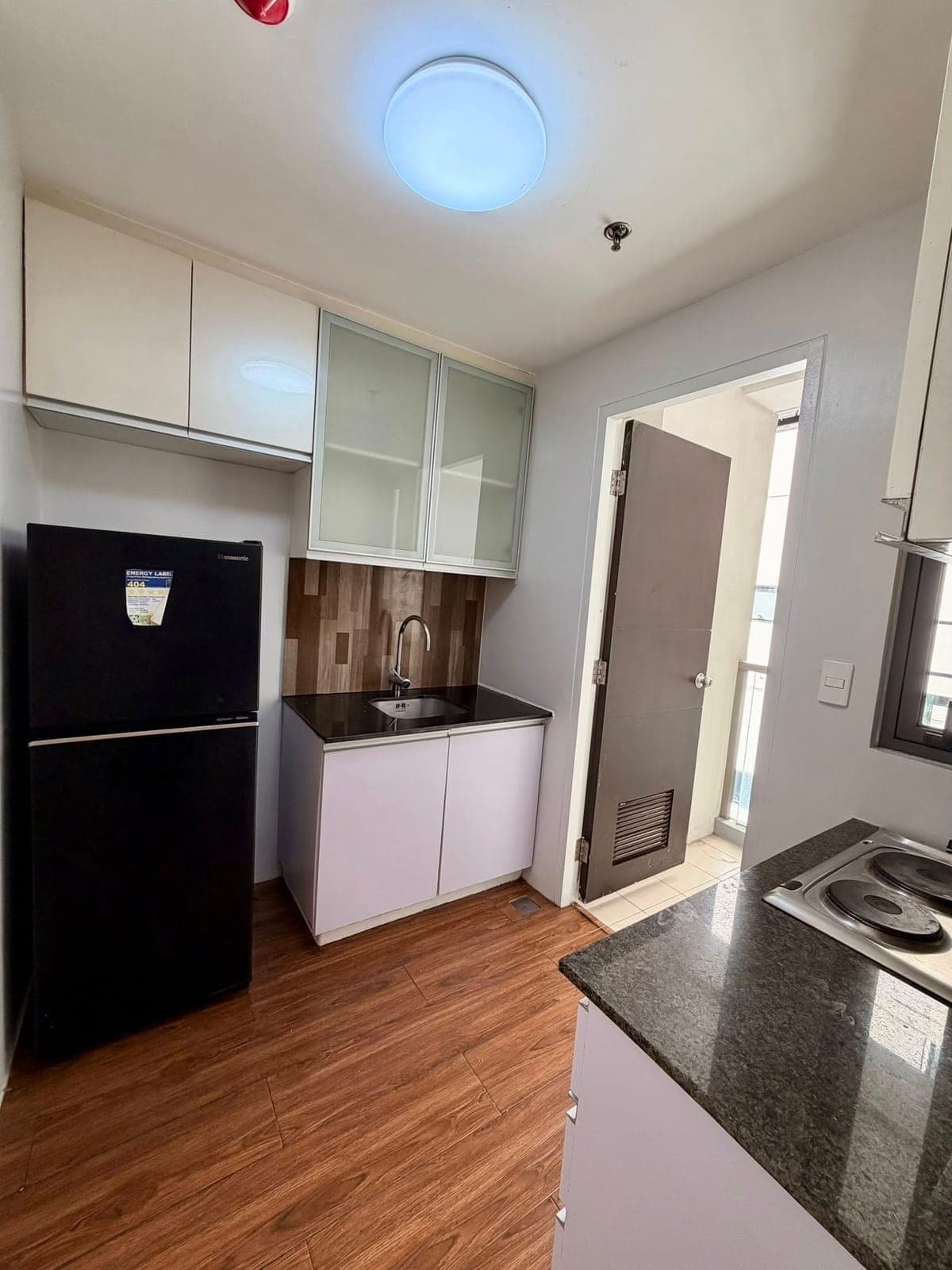 READ! AVAILABLE FOR VIEWING TOMORROW! Pet-first (1 small pet) - photo 2