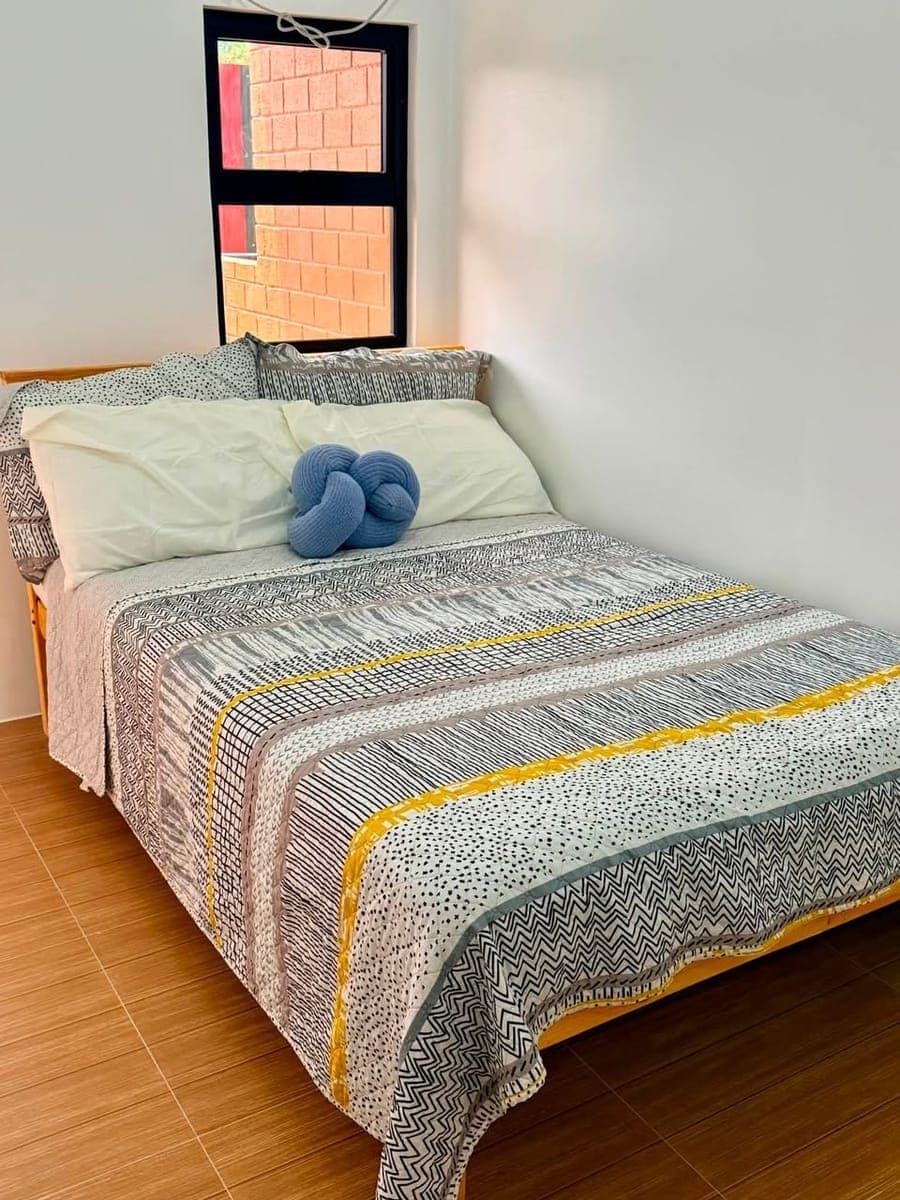 🌿 BRAND NEW Ground Floor Studio with Private Garden Patio | Fully Furnished | Near Alabang - photo 2