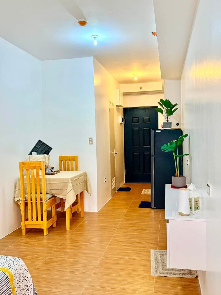 🌿 BRAND NEW Ground Floor Studio with Private Garden Patio | Fully Furnished | Near Alabang - photo 4