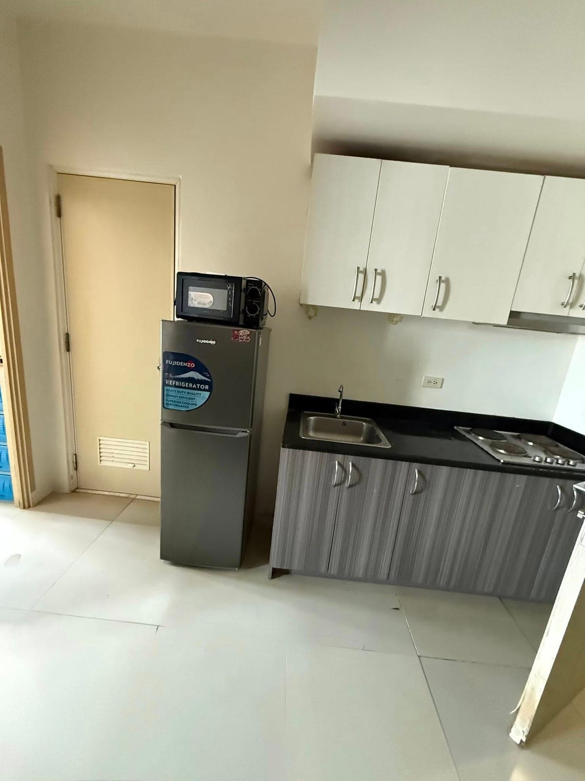 FOR RENT ‼️ - photo 1