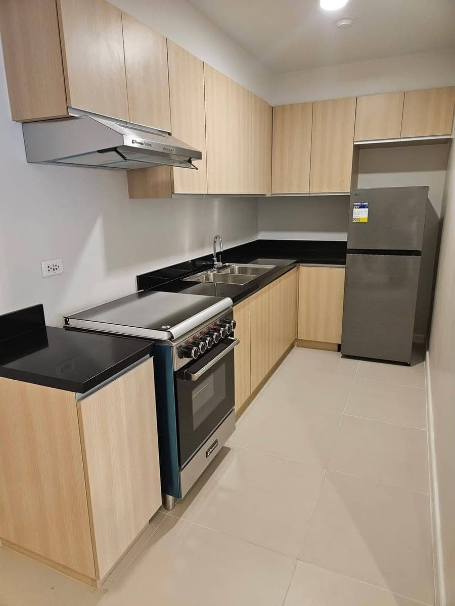 For Rent at Viento Tower 1, 7th floor - photo 2