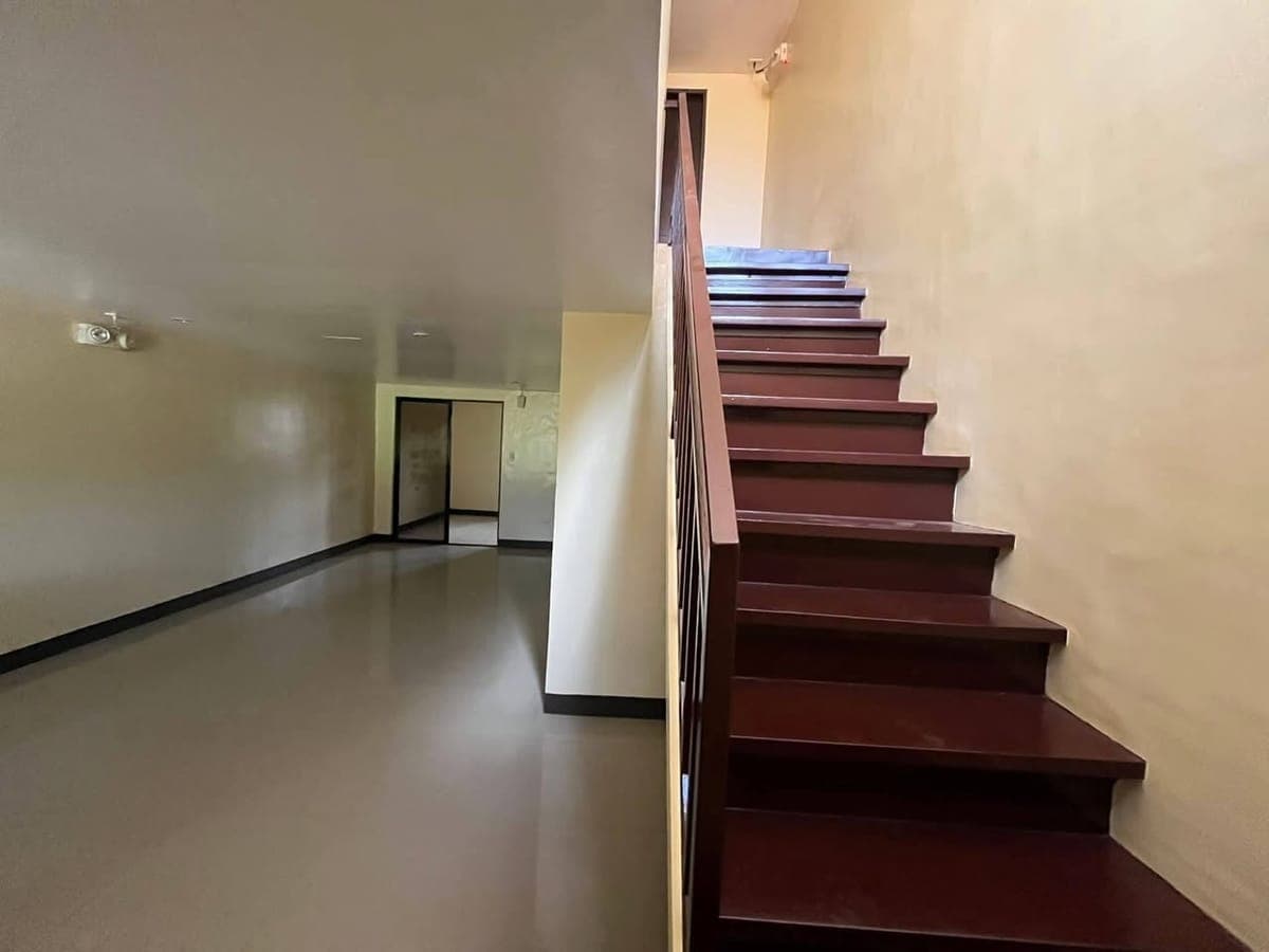 HOUSE FOR RENT - photo 1
