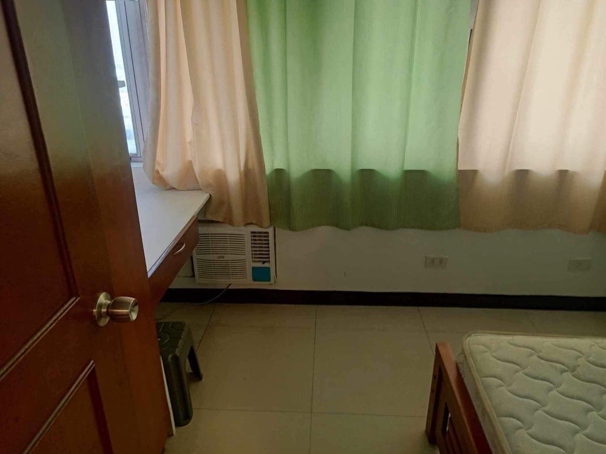 Condo unit For Lease - photo 2