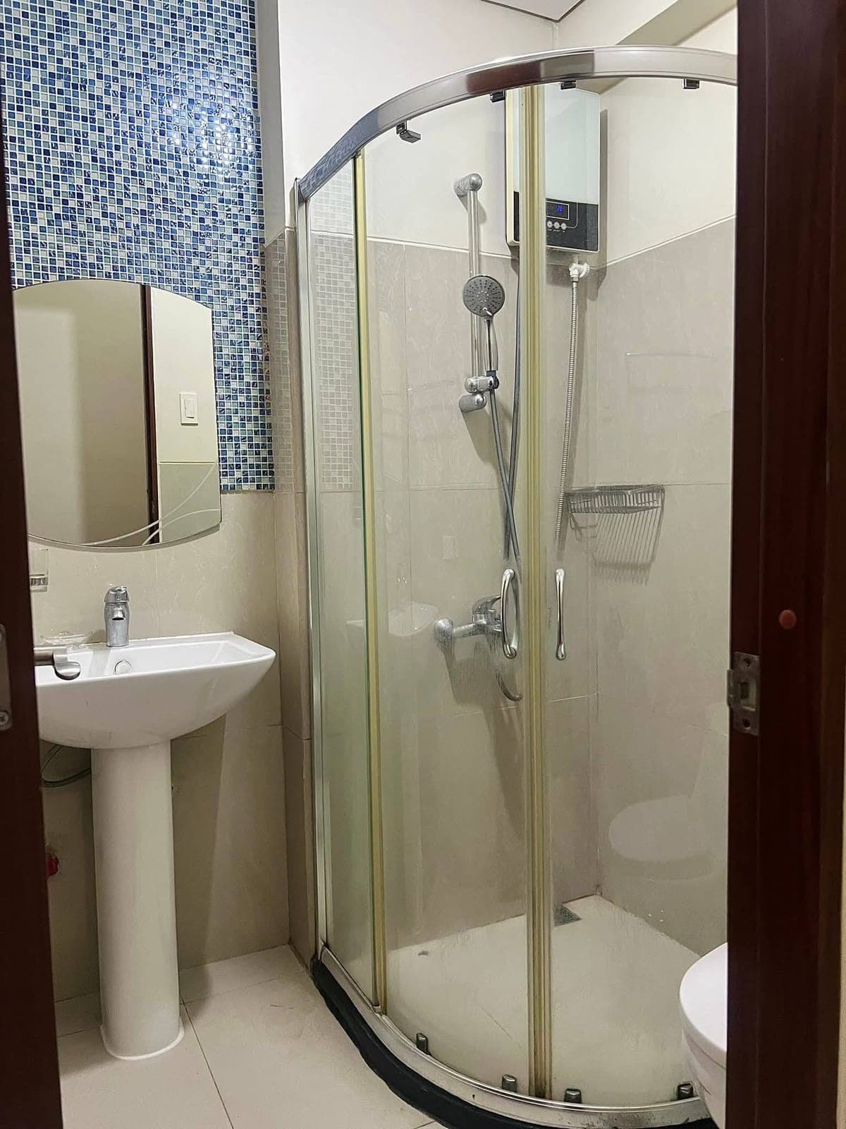 FURNISHED 1BR FOR RENT! NEAR MAKATI MED, GREENBELT - photo 2