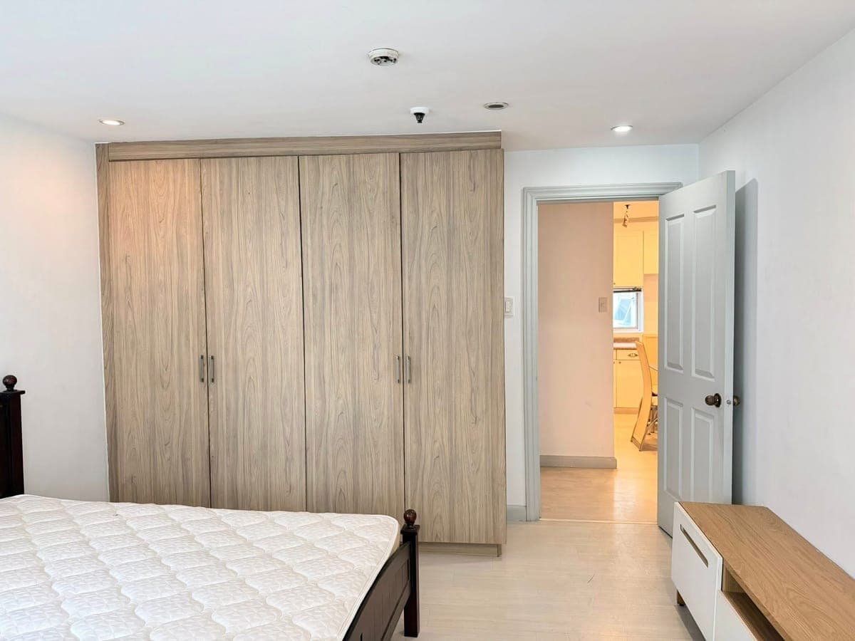 FOR RENT | One Bedroom Unit in Le Domaine Tordesillas Salcedo Village, Makati City - photo 5