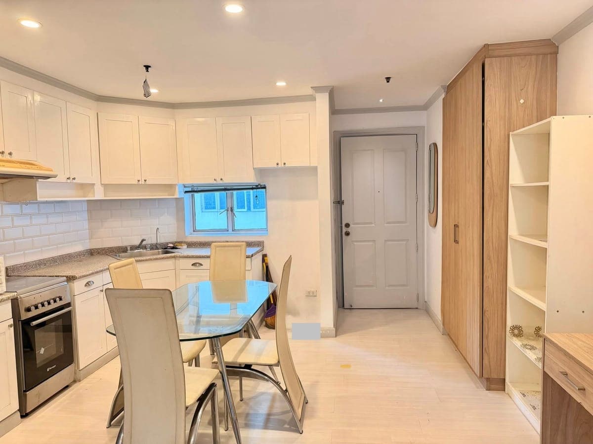 FOR RENT | One Bedroom Unit in Le Domaine Tordesillas Salcedo Village, Makati City - photo 7