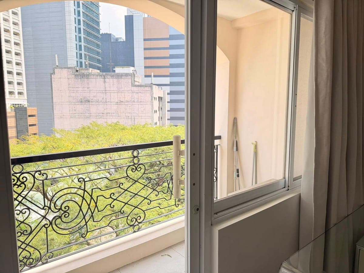 FOR RENT | Newly Renovated Unit in Le Domaine Tordesillas, Salcedo Village, Makati City - photo 3